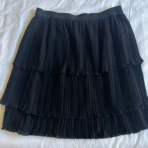 Ann Taylor Ruffle Skirt Navy M